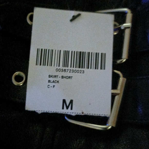 NWT-FOREVER21- FAUX LEATHER&METAL ZIPPER SKIRT-MED - Picture 7 of 7